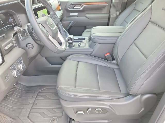 Used 2025 GMC Sierra 1500 Denali w/ Denali Reserve Package AWD/4WD image 11