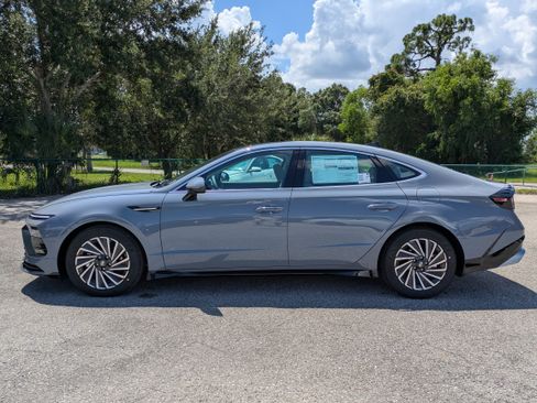 New 2026 Hyundai Sonata SEL FWD image 8