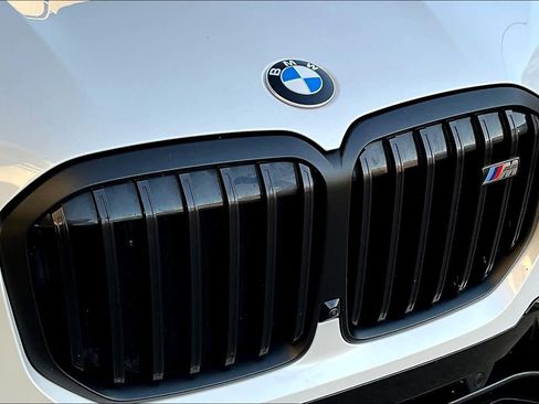 Used 2024 BMW X7 M60i w/ Executive Package image 29