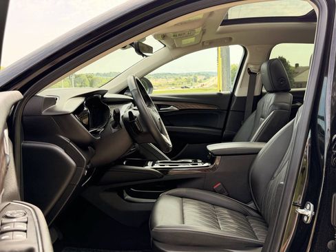 Used 2023 Buick Envision Avenir AWD/4WD image 10