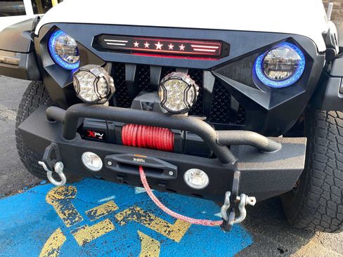 Used 2020 Jeep Wrangler Unlimited Rubicon w/ Dual Top Group AWD/4WD image 38