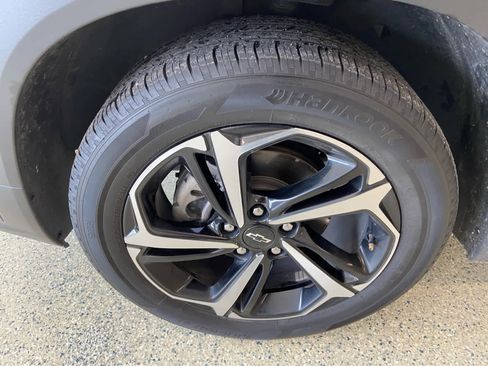 Used 2022 Chevrolet TrailBlazer RS w/ Convenience Package image 12