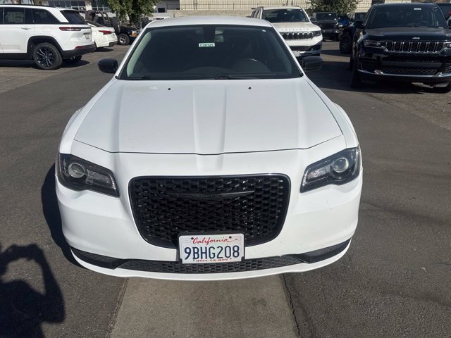 Used 2022 Chrysler 300 Touring w/ Sport Appearance Package RWD image 9