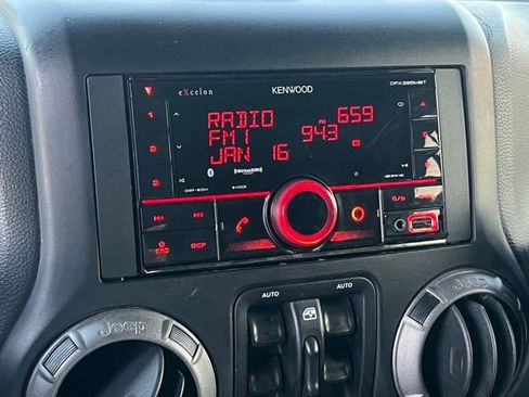 Used 2015 Jeep Wrangler Unlimited Sport w/ Quick Order Package 24S image 29