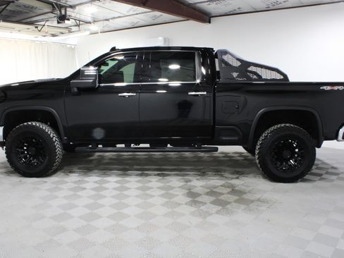 Used 2024 Chevrolet Silverado 2500 LTZ AWD/4WD image 30