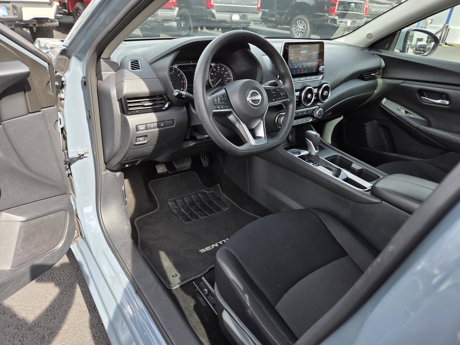 Used 2024 Nissan Sentra SV FWD image 11