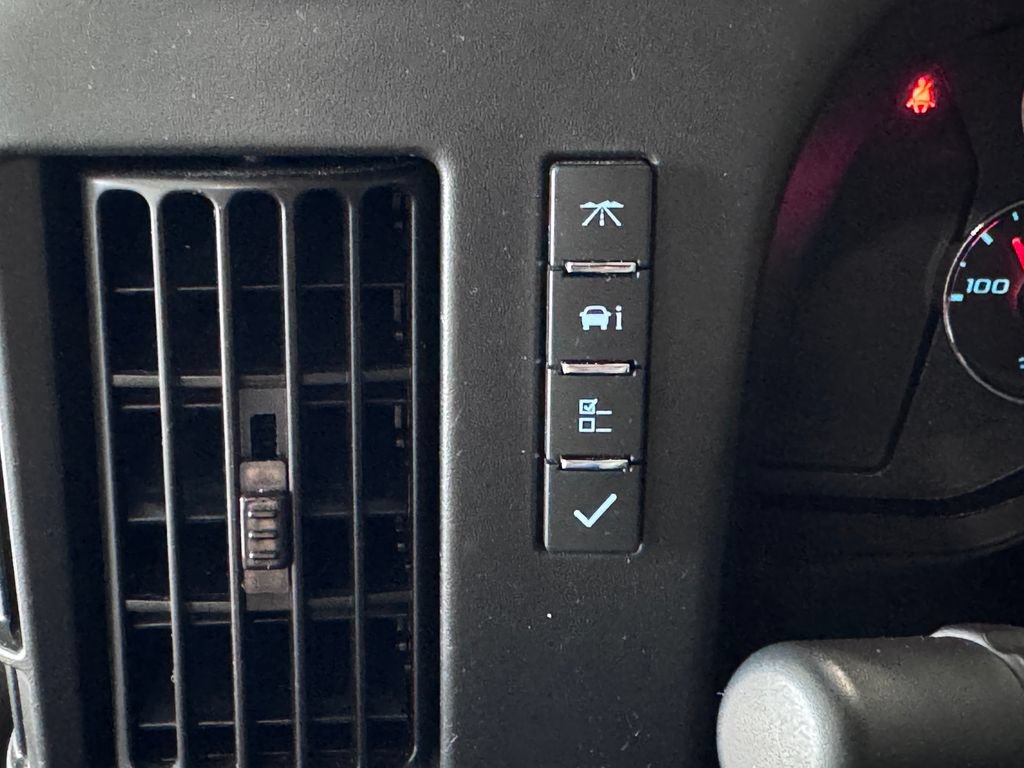 Used 2025 Chevrolet Express 3500 LT w/ LT Preferred Equipment Group RWD image 18