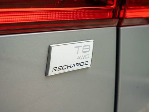 Used 2023 Volvo XC60 T8 Ultimate w/ Protection Package Premier AWD/4WD image 9