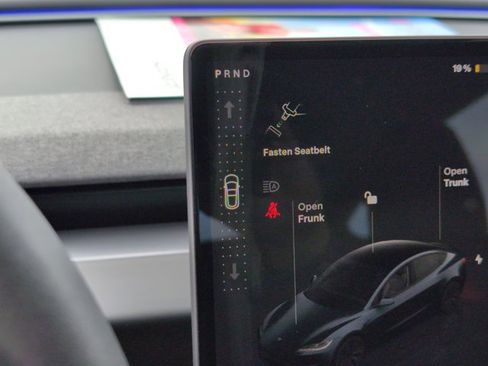 Used 2024 Tesla Model 3 image 12