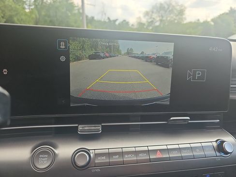 Certified 2025 Hyundai Kona SEL FWD image 22