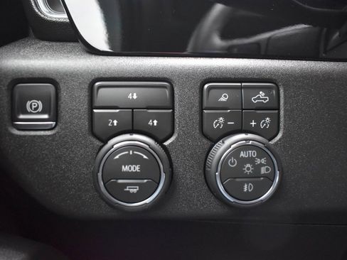 Used 2026 Chevrolet Silverado 2500 LT w/ Trail Boss Package image 18