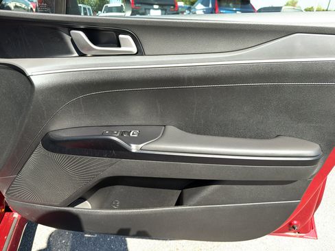 Used 2023 Kia K5 LXS image 32