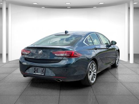 Used 2018 Buick Regal Preferred w/ Driver Confidence Package #1 FWD image 7