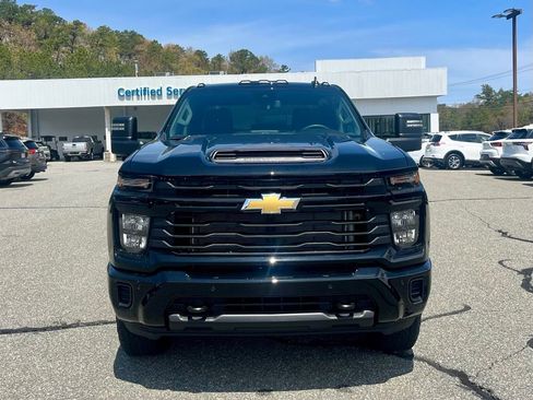 New 2026 Chevrolet Silverado 2500 Custom w/ Custom Value Package AWD/4WD image 8