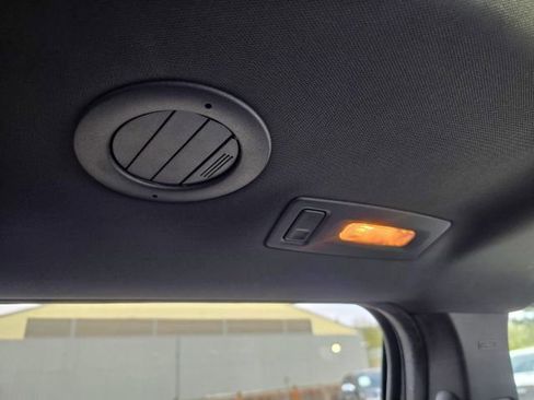 Used 2015 Ford Explorer XLT w/ Equipment Group 202B AWD/4WD image 27