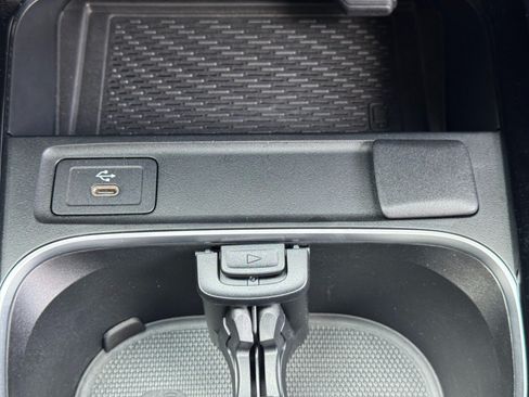 Used 2025 Mercedes-Benz GLA 35 AMG 4MATIC w/ Exclusive Trim Package image 34