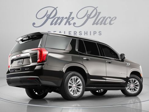 Used 2022 GMC Yukon SLT w/ SLT Premium Package AWD/4WD image 5