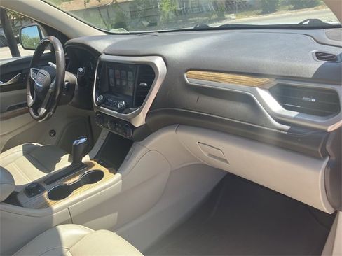 Used 2019 GMC Acadia Denali image 20