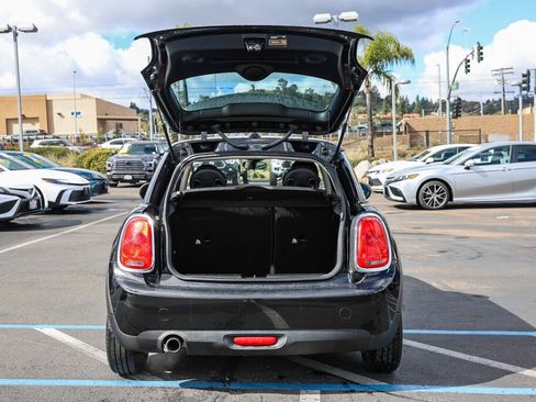 Used 2017 MINI Cooper 2-Door Hardtop image 21