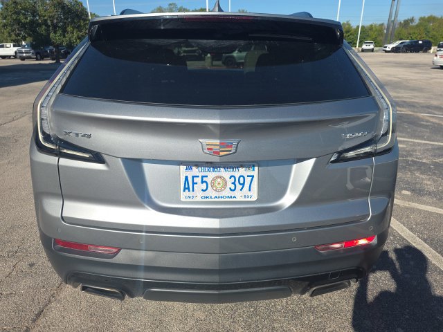 Used 2023 Cadillac XT4 Sport FWD image 3