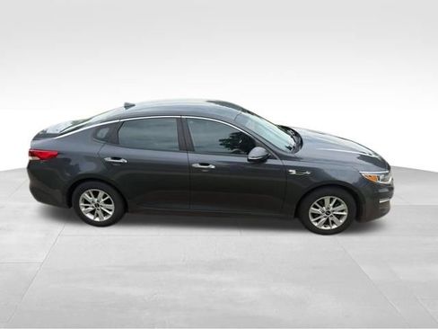Used 2016 Kia Optima LX FWD image 2