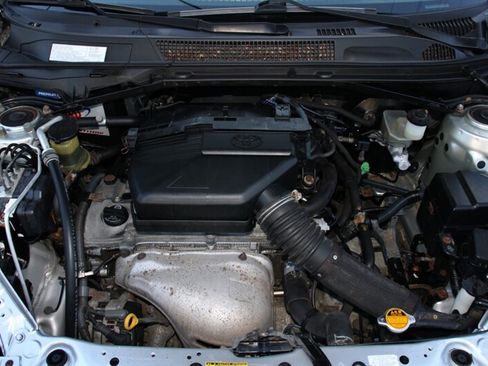 Used 2005 Toyota RAV4 4WD image 18