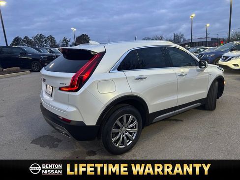 Used 2022 Cadillac XT4 Premium Luxury w/ Enhanced Visibility Package image 8