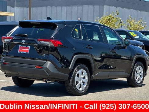 Used 2025 Toyota RAV4 LE AWD/4WD image 4