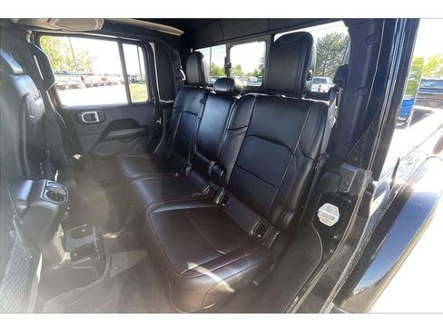 Used 2024 Jeep Gladiator Rubicon AWD/4WD image 27
