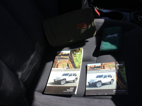 Used 2015 Jeep Wrangler Sport AWD/4WD image 29