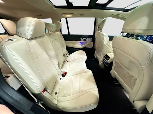Used 2021 Mercedes-Benz GLS 450 4MATIC image 30