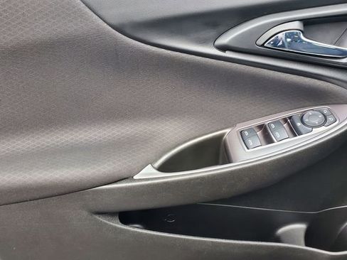 Used 2021 Chevrolet Malibu RS image 16