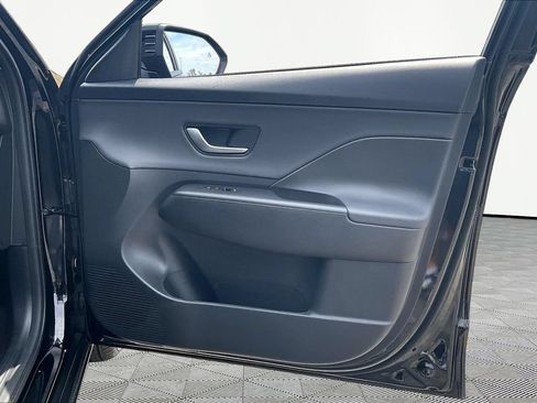 Used 2026 Hyundai Kona SEL Premium FWD image 30
