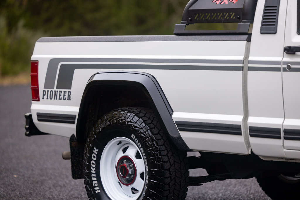Used 1988 Jeep Comanche Pioneer AWD/4WD image 63