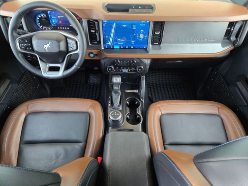 Used 2024 Ford Bronco Outer Banks AWD/4WD image 15