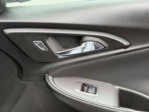Used 2023 Chevrolet Malibu LT FWD image 16