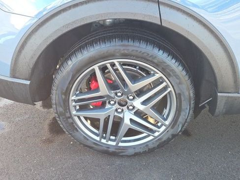 Certified 2025 Ford Explorer ST image 5