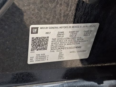 Used 2018 Chevrolet Silverado 1500 Custom w/ Custom Value Package AWD/4WD image 29