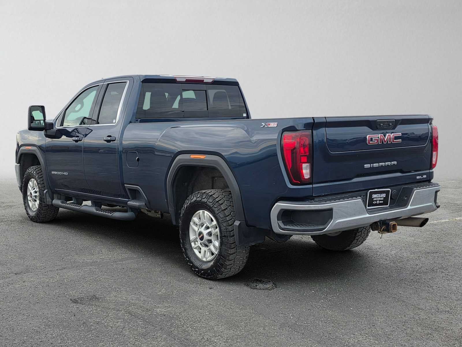 Used 2022 GMC Sierra 2500 SLE w/ SLE Convenience Package AWD/4WD image 5