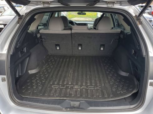 Used 2025 Subaru Outback Premium AWD/4WD image 24