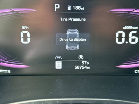 Used 2023 Kia Soul LX w/ Option Group 015 FWD image 41