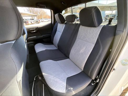 Used 2023 Toyota Tacoma TRD Off-Road w/ Technology Package image 19