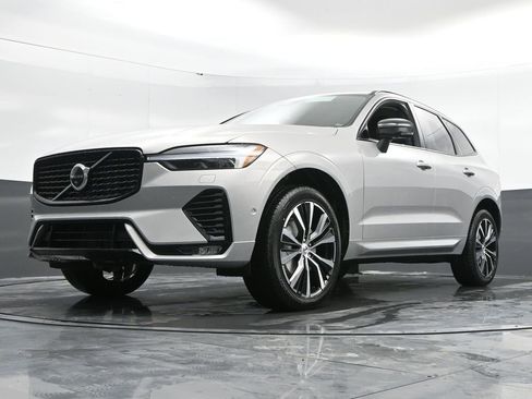 New 2025 Volvo XC60 B5 Plus w/ Protection Package Premier image 44
