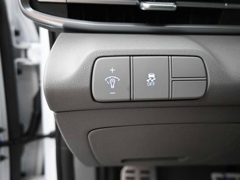 New 2026 Hyundai Elantra Sport FWD image 22