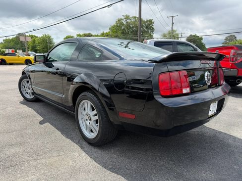 Used 2007 Ford Mustang Premium RWD image 5
