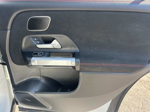 Used 2024 Mercedes-Benz GLB 250 image 23