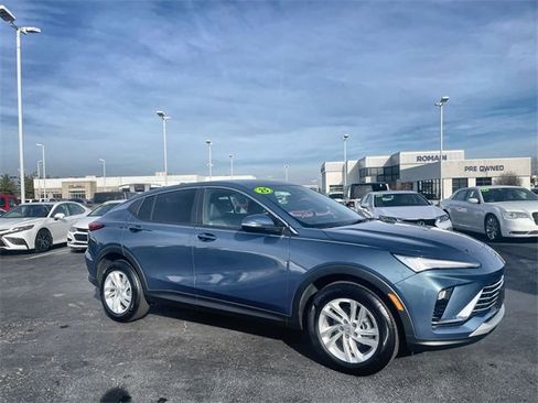 Used 2025 Buick Envista Preferred w/ Advanced Safety Package image 6