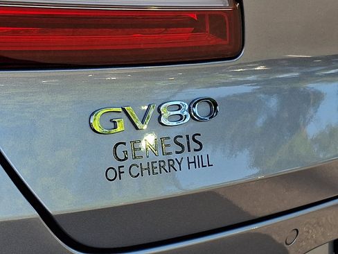 Certified 2025 Genesis GV80 2.5T Select AWD/4WD image 29