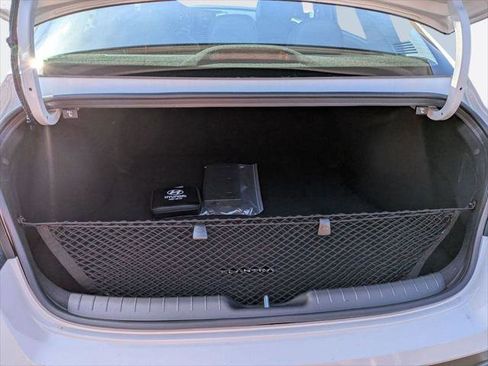 New 2026 Hyundai Elantra Limited FWD image 27
