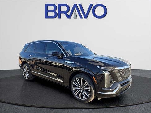 New 2026 Cadillac Vistiq Premium Luxury w/ LPO, Floor Liner Package image 2